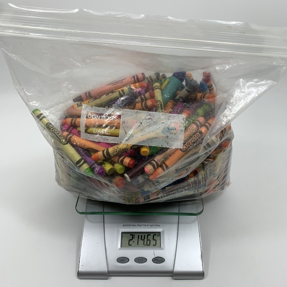 2lbs 14oz Of Mixed Crayola Crayons
