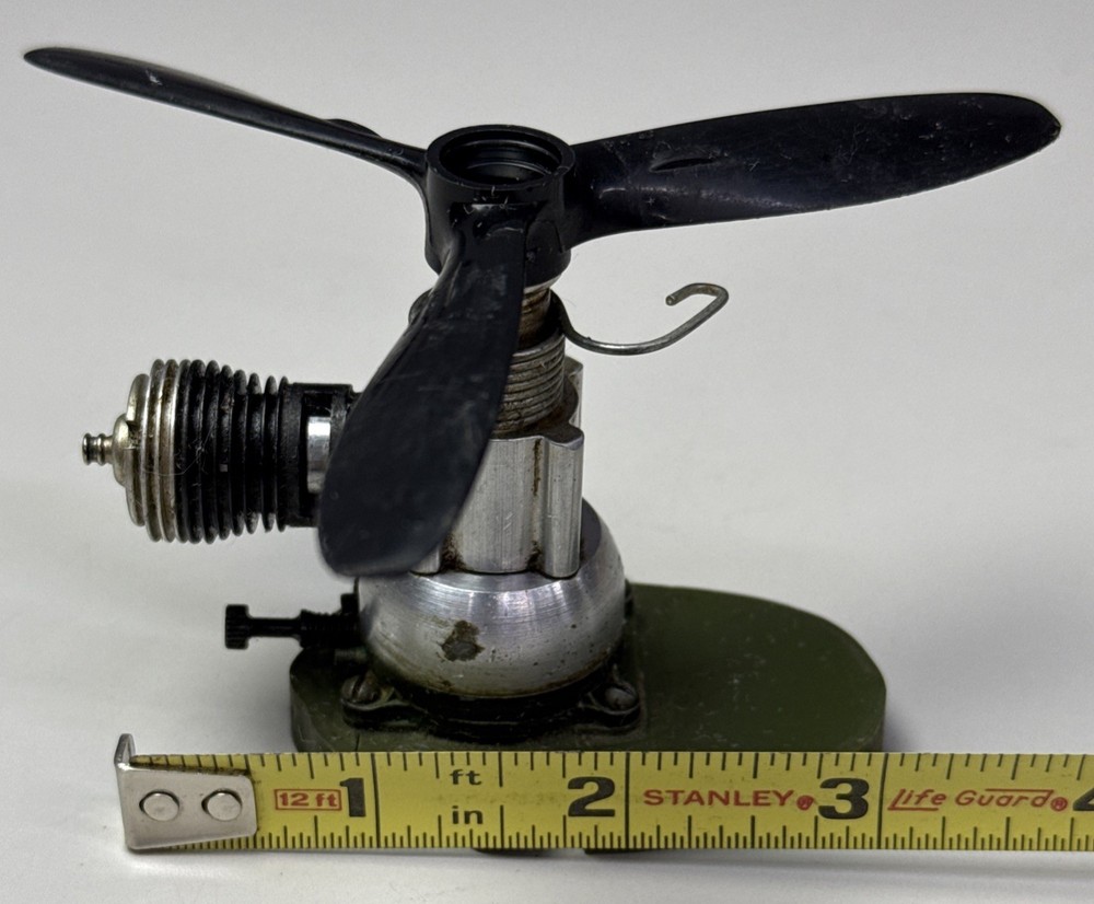 Cox Vintage Thimble Drone Space Bug Engine 5d 3p 3c2