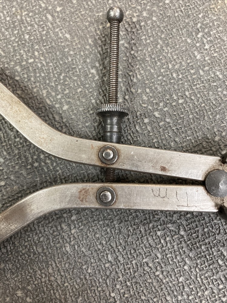 Outside Caliper Flat Leg