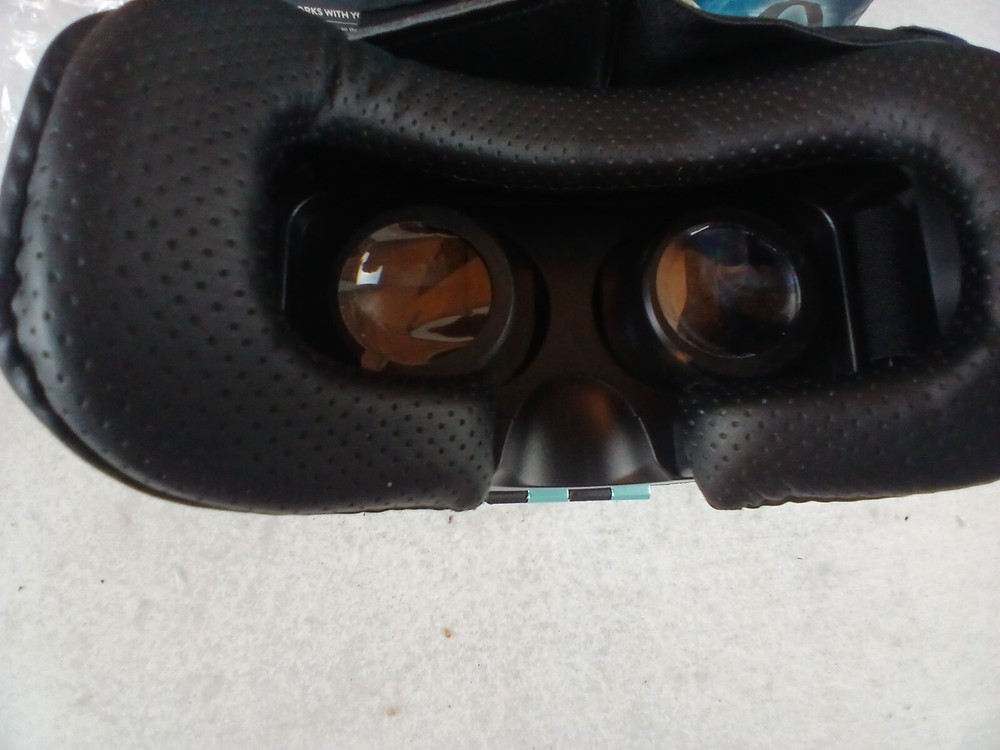 ARCADIA Virtual Reality 360 Head Set Use with Smart Phones