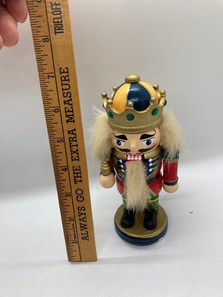 Holiday Decor, Wooden Nutcracker, King Style, Moveable Mouth