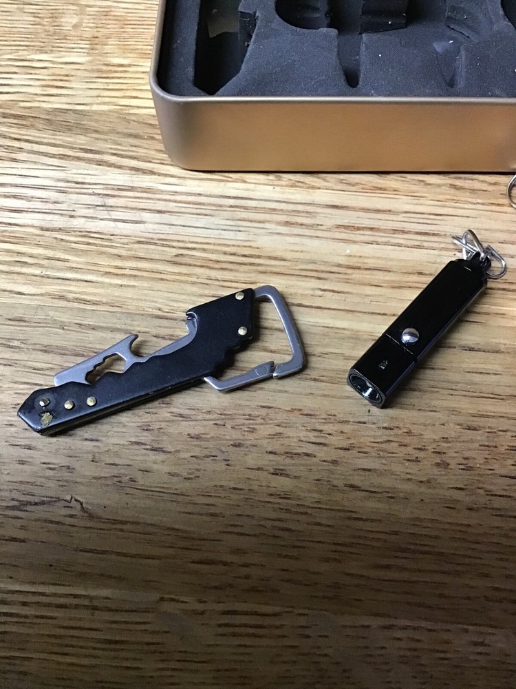 Gentlemen's Hardware Pocket Multi-Tool Pliers KeyChain