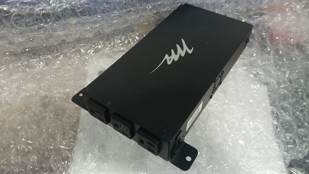 L•Middle Atlantic PD-DC-45 | 45 Watt Compact DC Power Distribution System