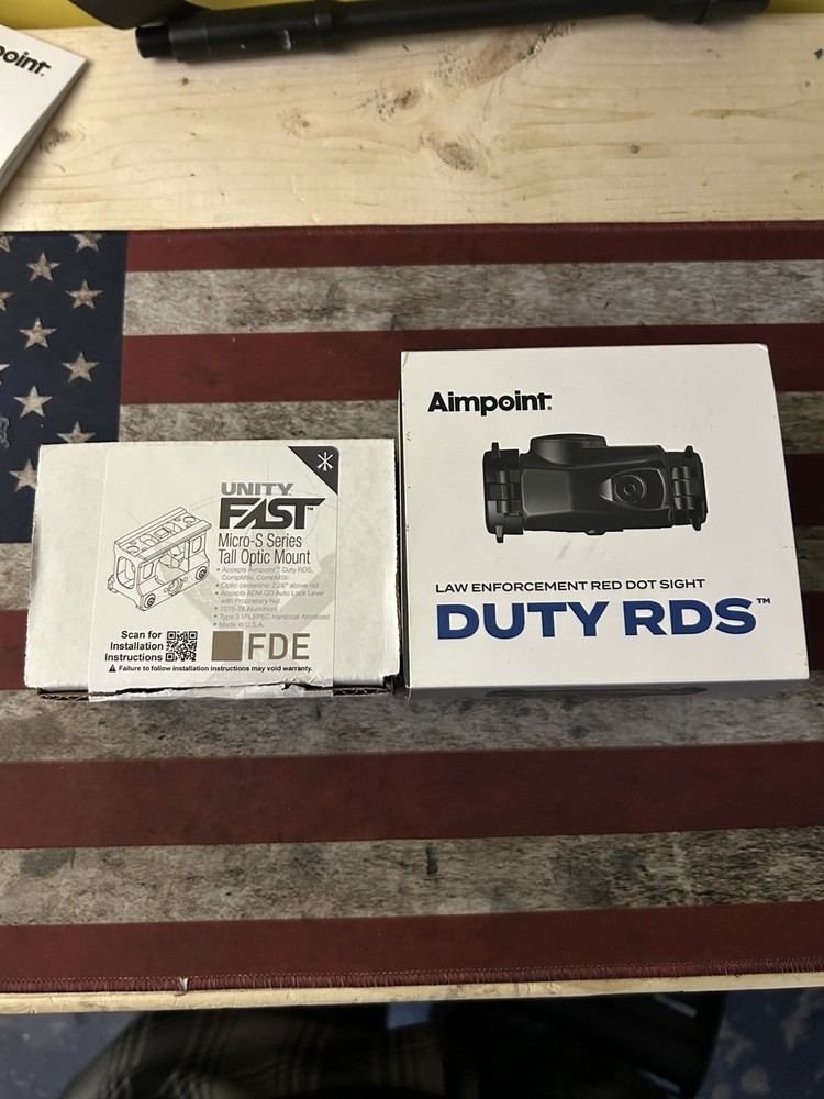 Aimpoint Duty RDS Red Dot w/ Unity Mount