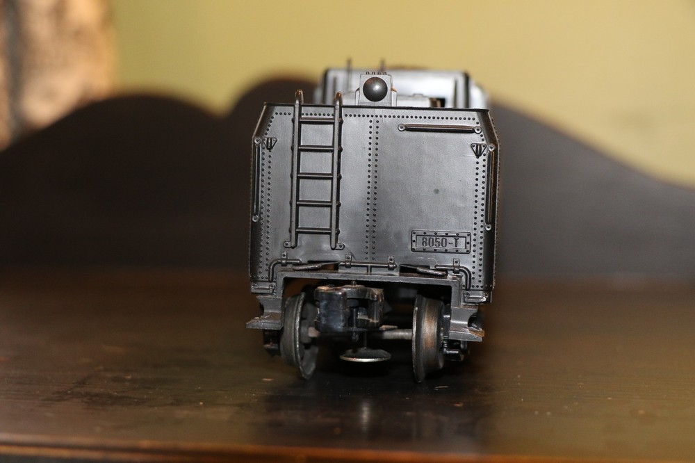 Lionel modern with set box, beautiful condition, smoke, light, forward/reversebx