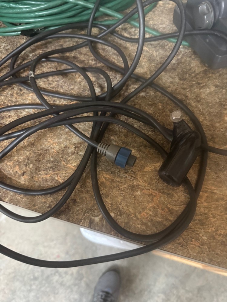 Lowrance Globalmap 5200c - chart plotter - working does not include gps puck