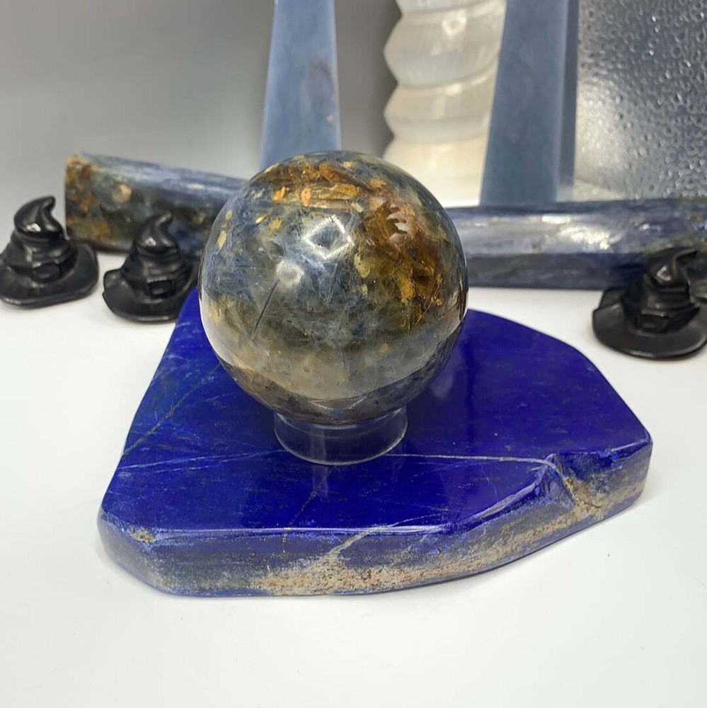 Kyanite sphere I