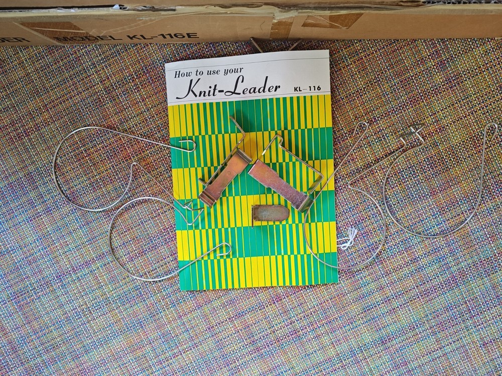 BROTHER KL-116E Knitleader Knitting Machine