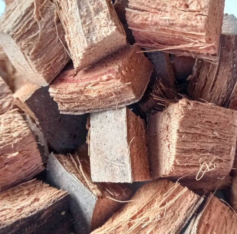 100% Natural Organic Dry Coconut Husk Chips