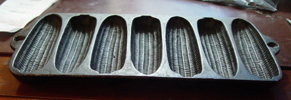 Vintage Cast Iron Cornbread 7 Stick Pan