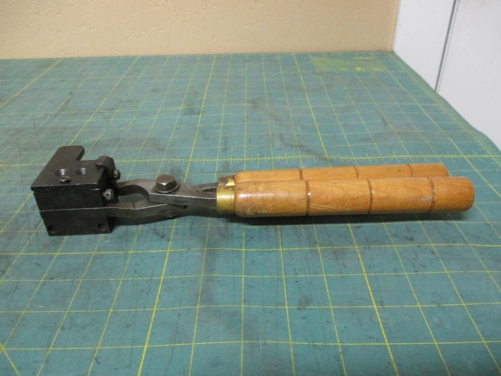 RELOADING TOOLS * BULLET MOLD * CRAMER * 16H * WADCUTTER
