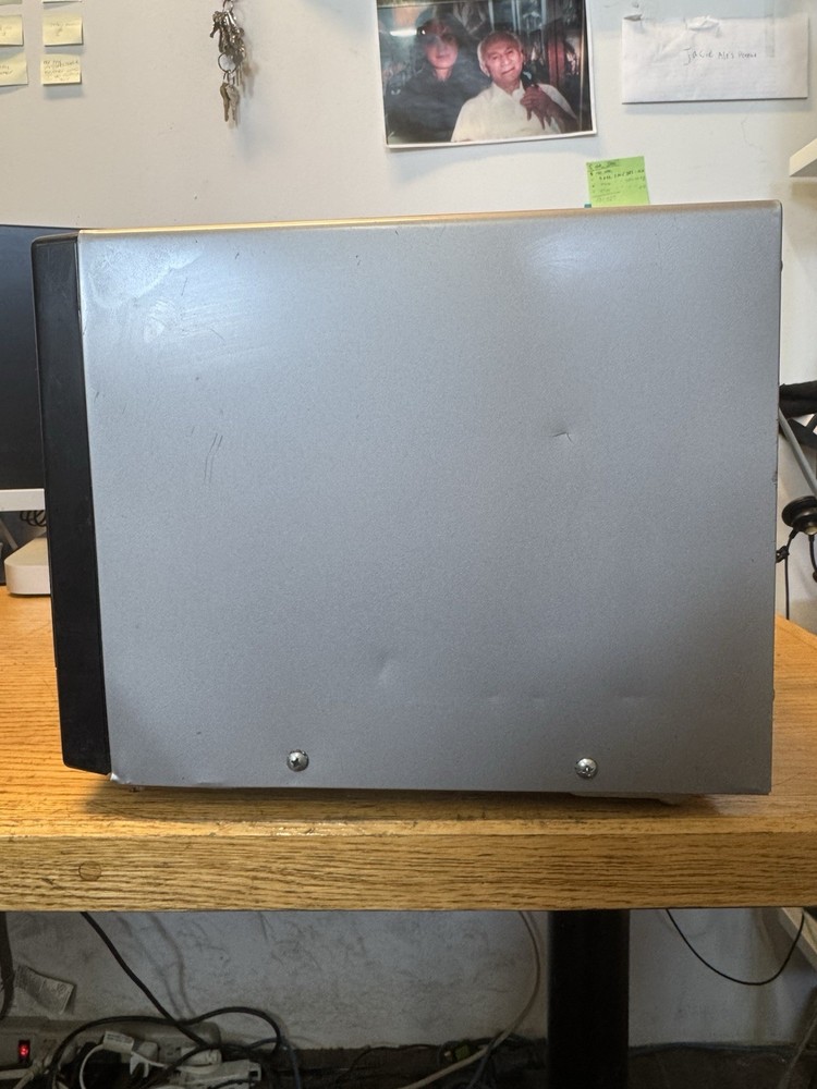 Sharp Carousel Microwave R-216LS