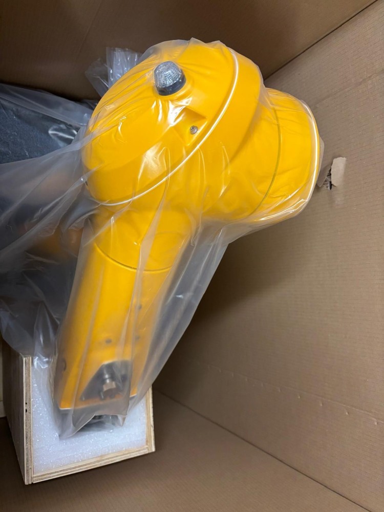 Staubli TX2-90 Robot CS9 controller.