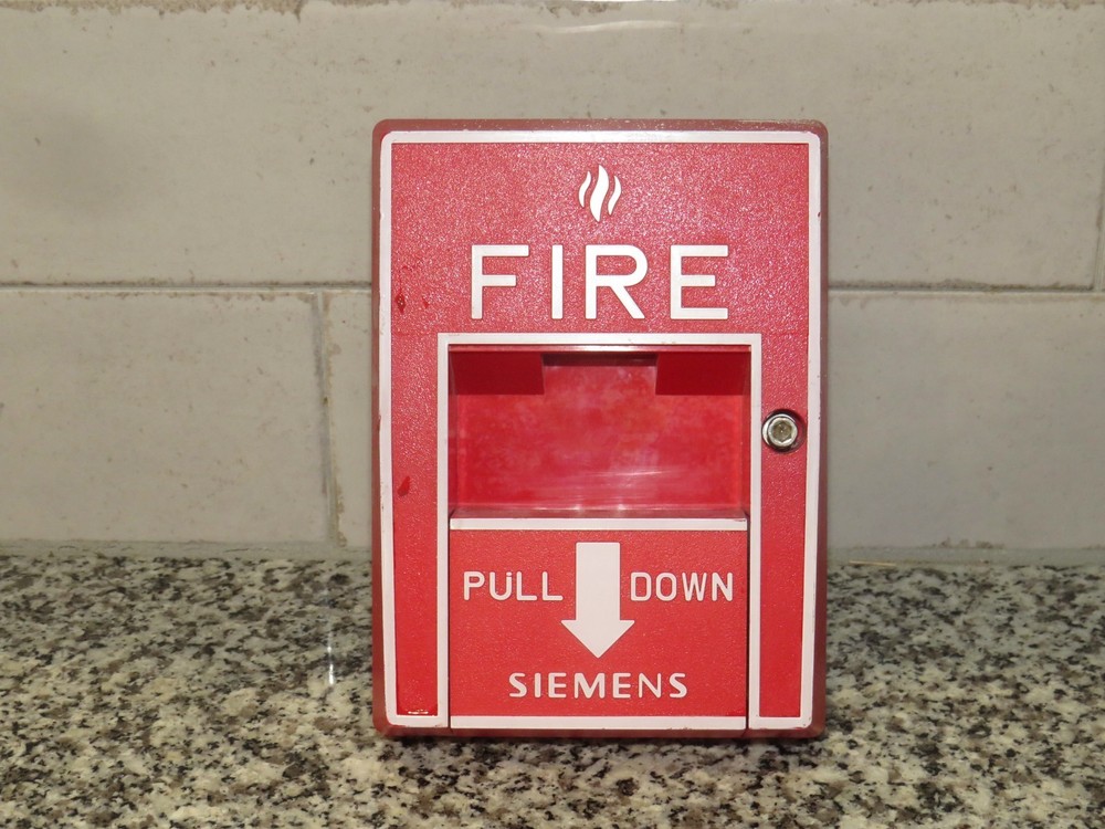 SIEMENS HMS-S SINGLE ACTION PULL STATION QUANTITY AVAILABLE