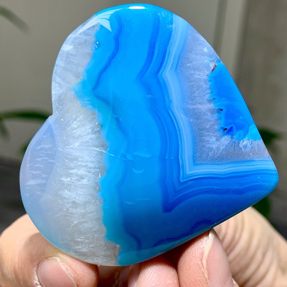 61G Natural Blue striped agate Crystal Chunks Free Shape Mineral Specimens