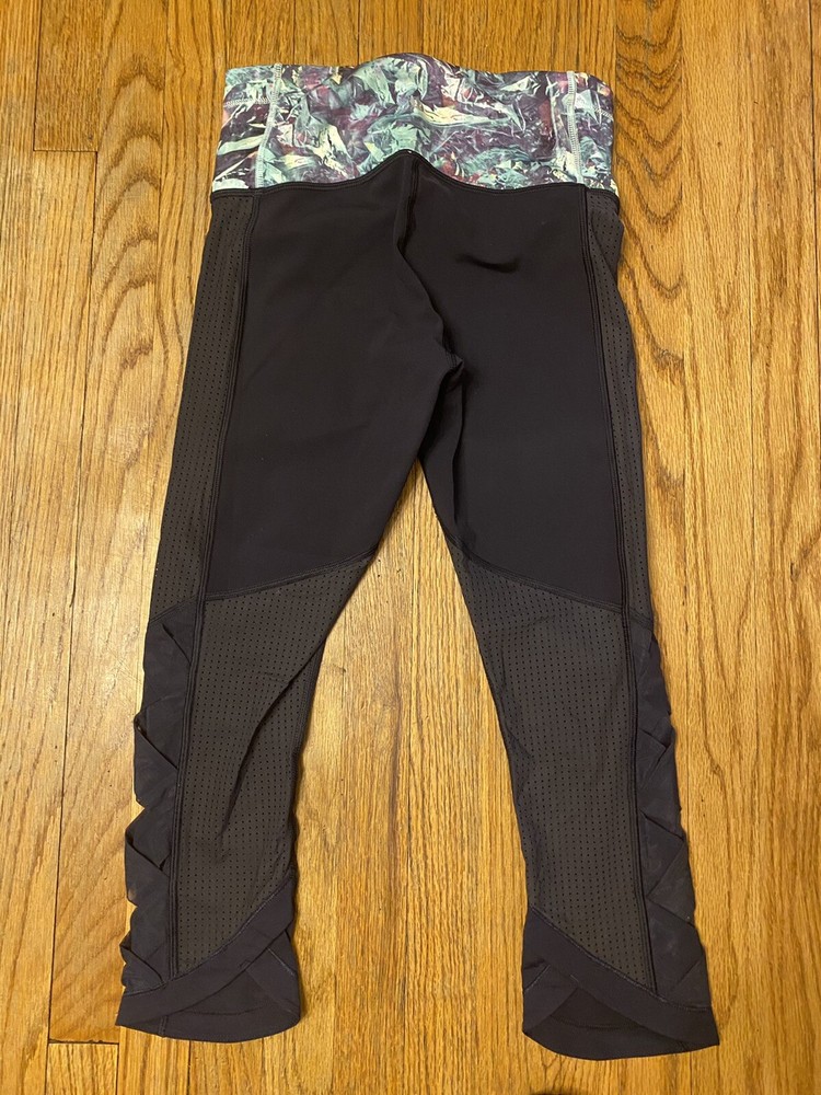 lululemon var-city Crop Naval Size 4 Euc