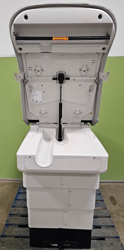 Midmark 224 Exam Table