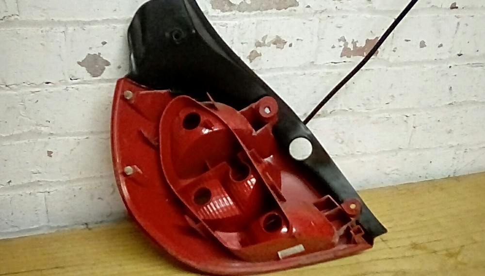 Renault Clio 07 Drivers Right Rear Light.