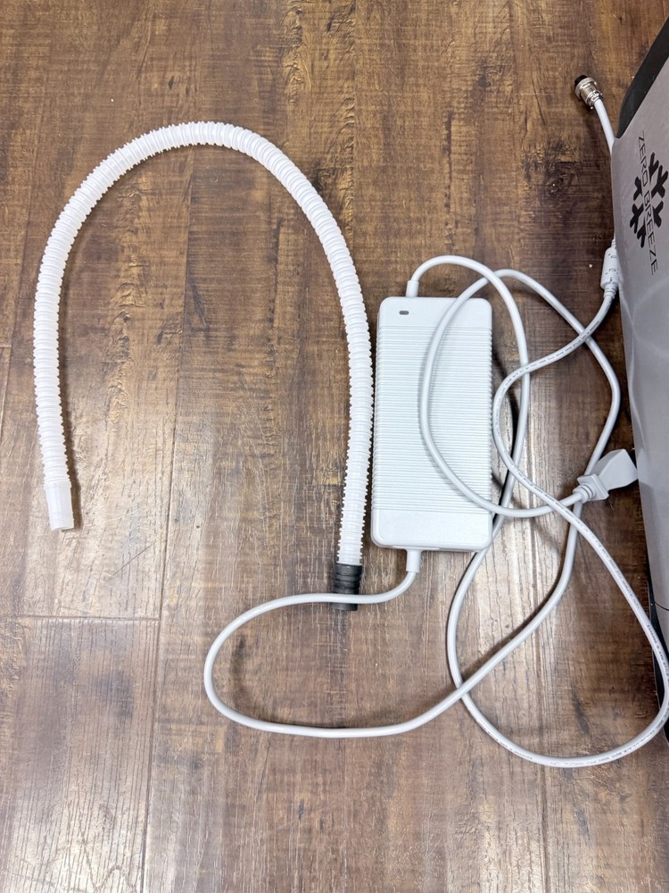 Zero Breeze Mark 2 Portable AC w Battery Hose Window Kit Box