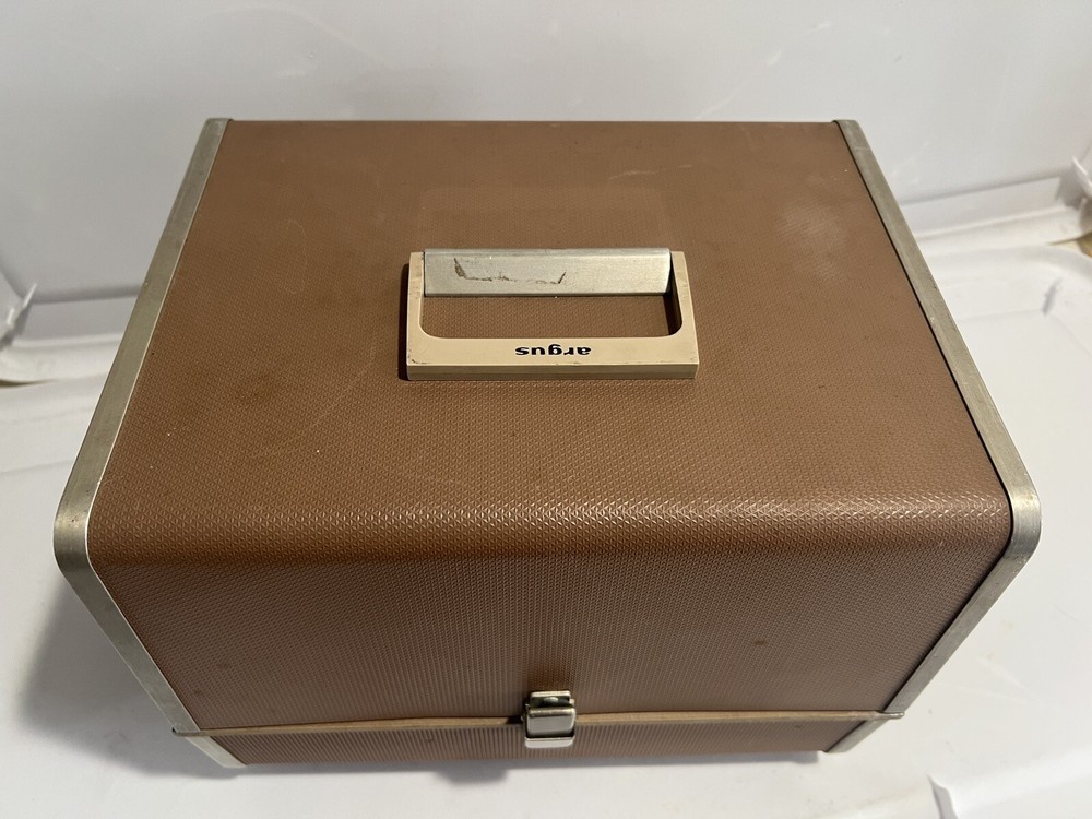 Argus Automatic Single Slide Projector - Model 58 - UnTested Vintage