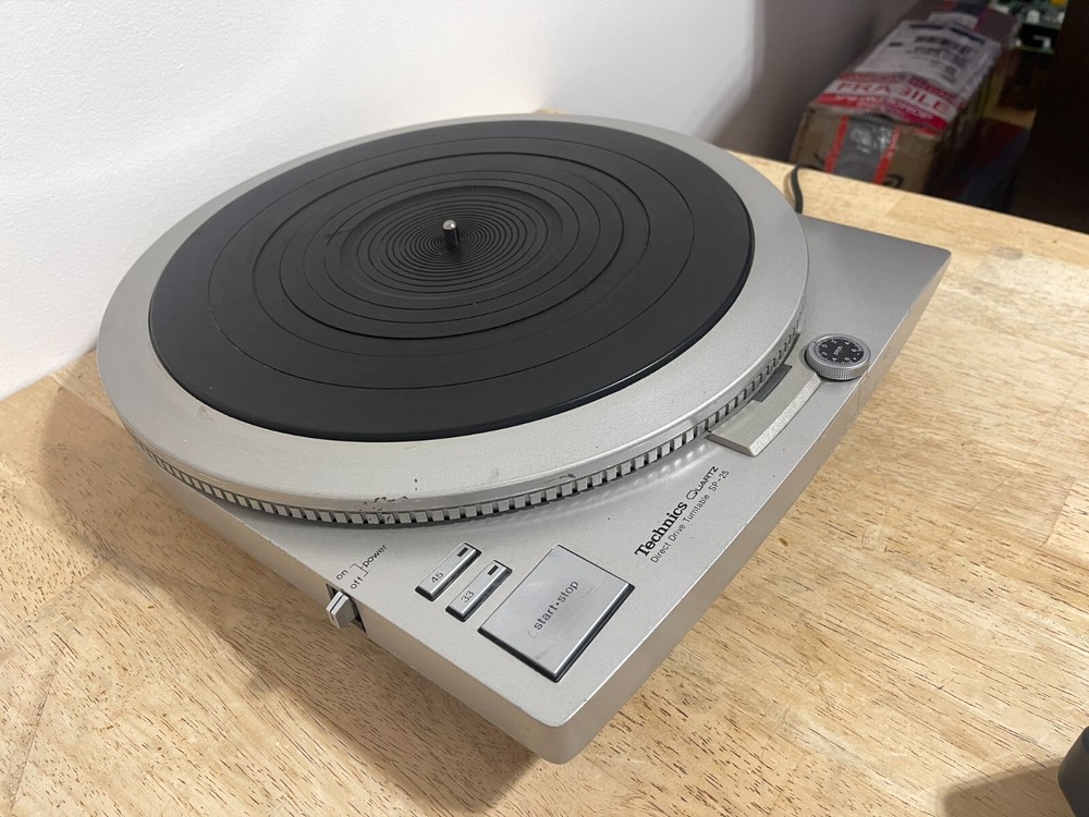 HIGH-END TECHNICS SP-25 DIRECT DRIVE Turntable Function Flawlessly