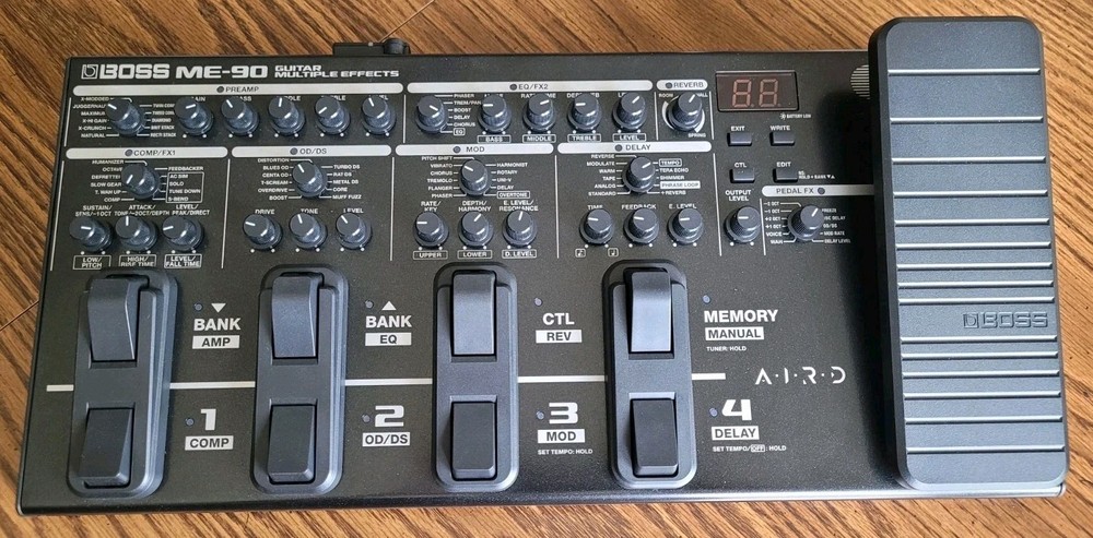 Boss ME-90 Guitar Multi-Effects Processor Effects Pedal With Bluetooth Device