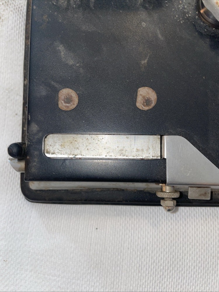 VINTAGE TOP CIGARETTE ROLLING MACHINE