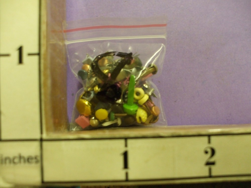 Tiny Bradlets 8 squares circles dots assorted colors  28l