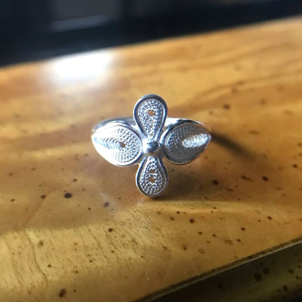 Sterling Silver Flower Ring Size 7