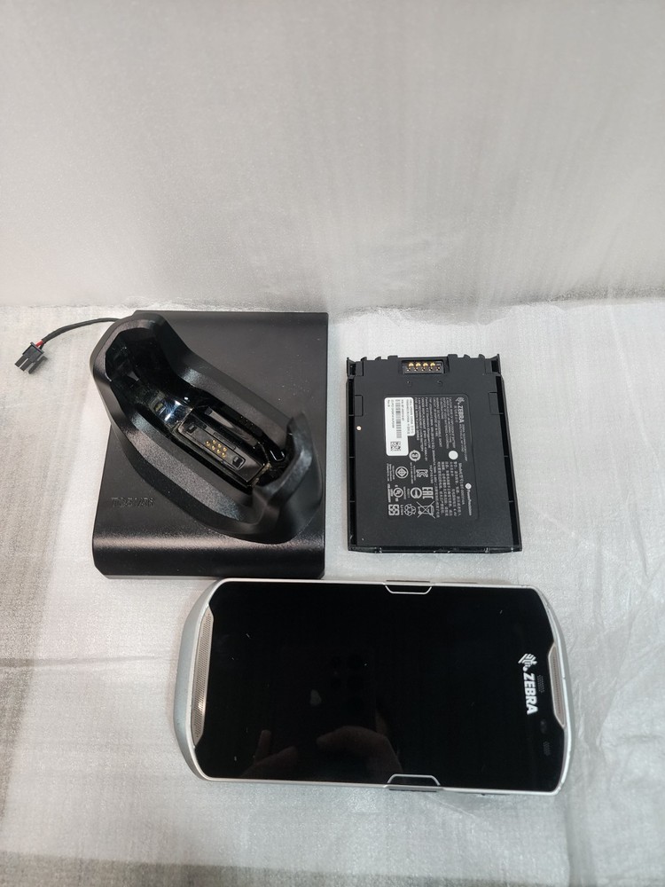 Zebra TC56 Android Wireless 1D/2D/QR Barcode Scanner Android 8.1 (Plus Charger)