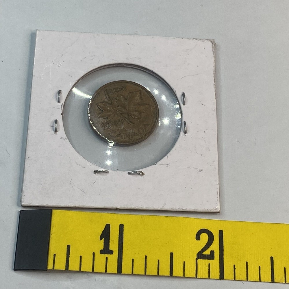 1969 Canada Elizabeth II One Cent Penny Circulated.