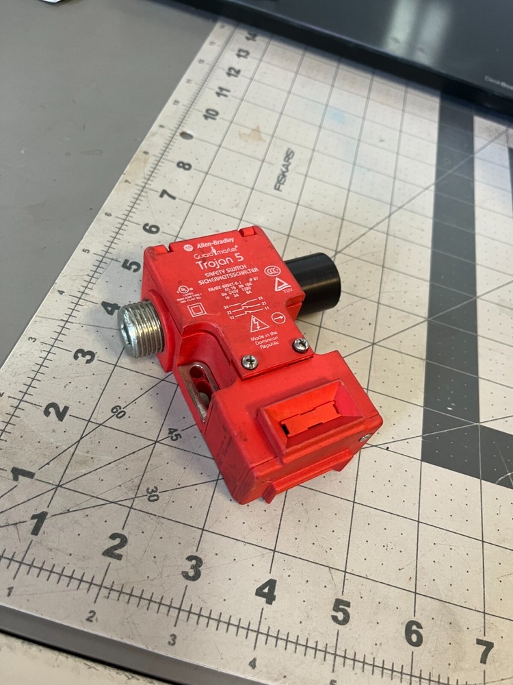 Allen Bradley Trojan 5.Guardmaster.Safety Switch