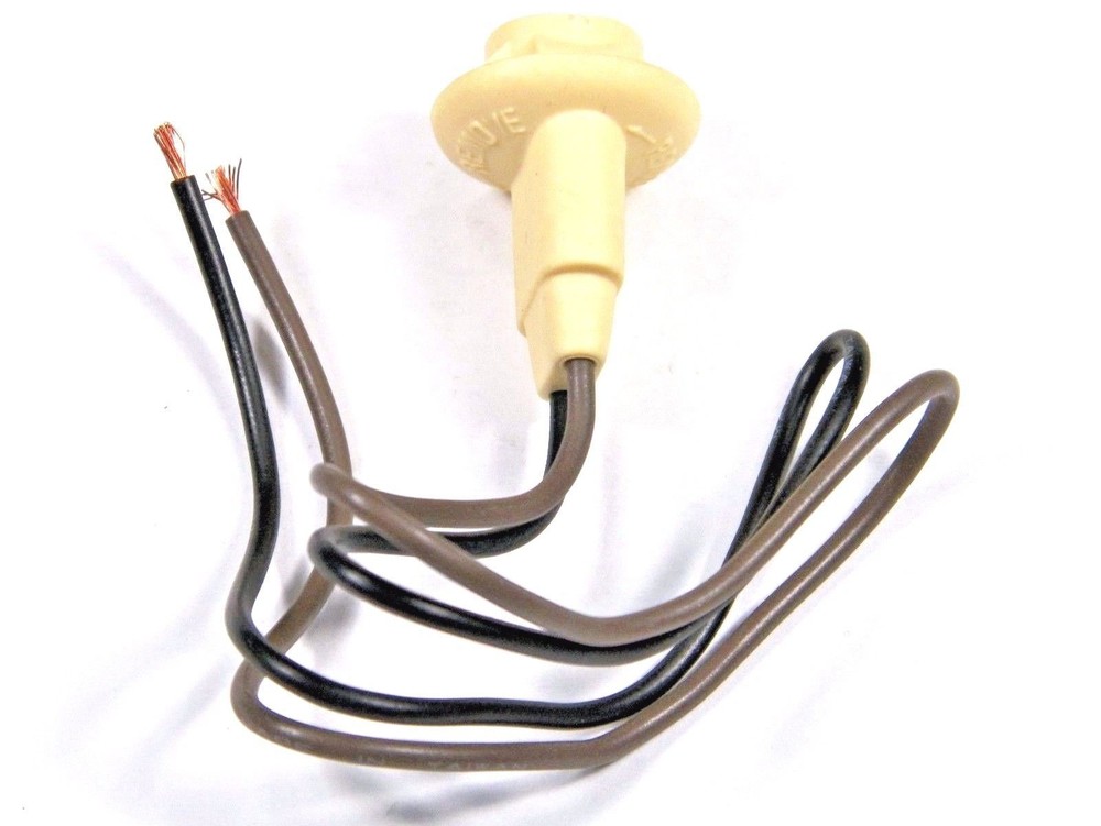 #194 Bulb Socket For 68-90 GM Side Marker Socket #213BB