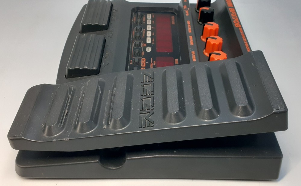 Zoom BXF-708 Bass Effects Processor