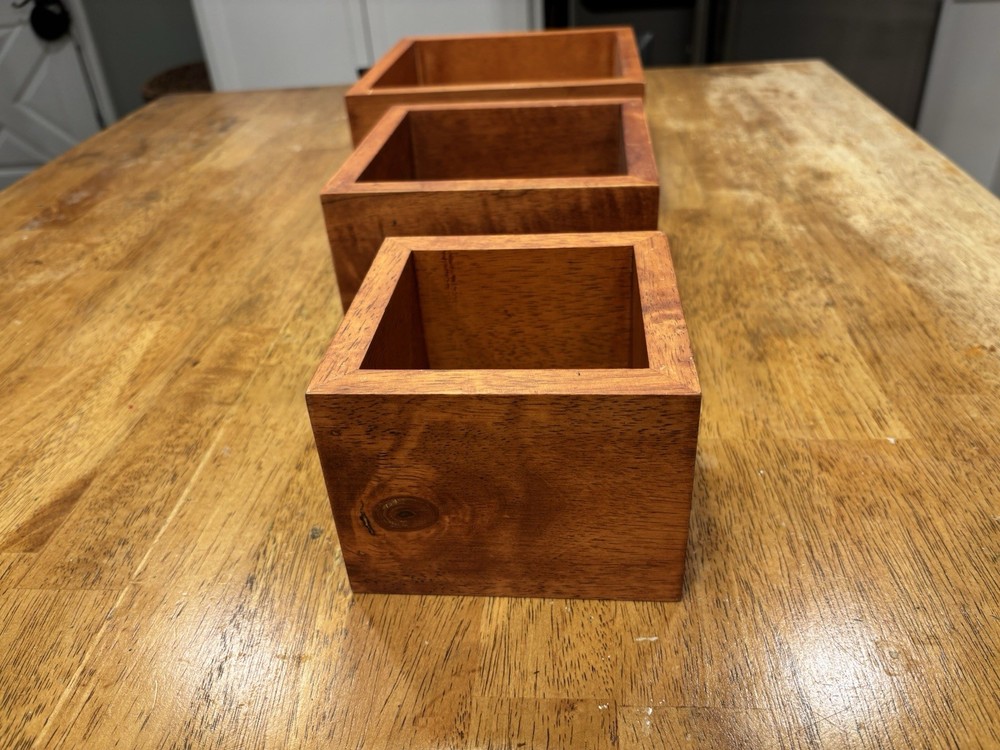 Square Shelves in Assorted Sizes, 3 Count