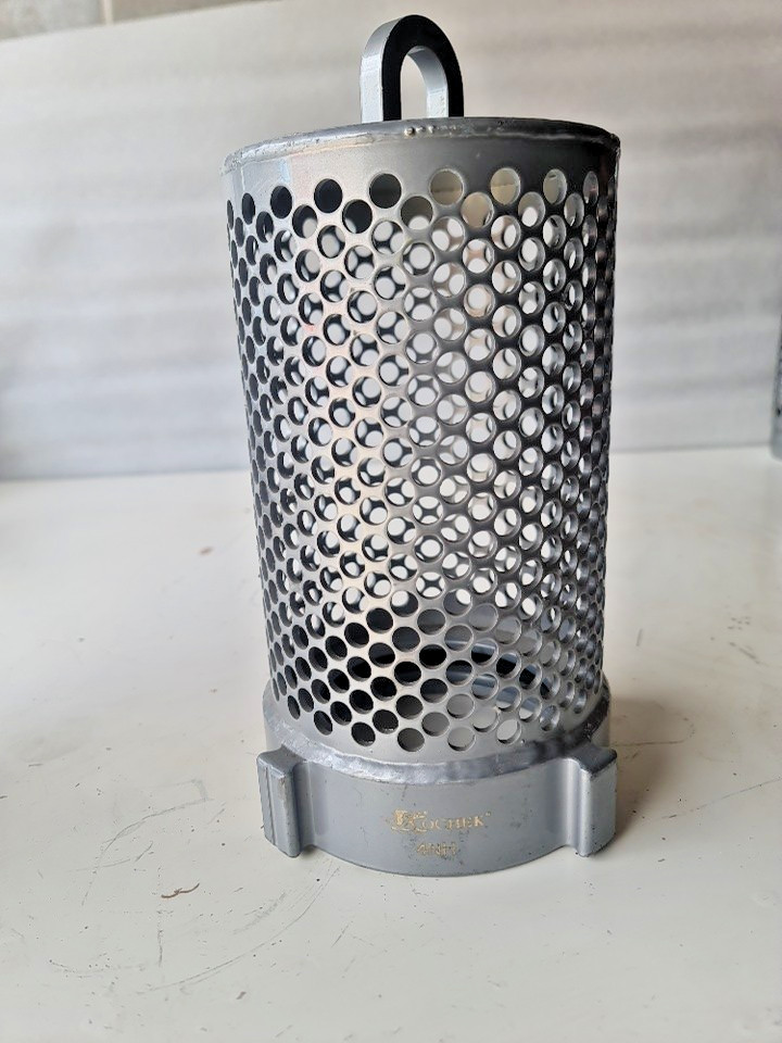 Kochek  4NH Threaded Barrell Strainer