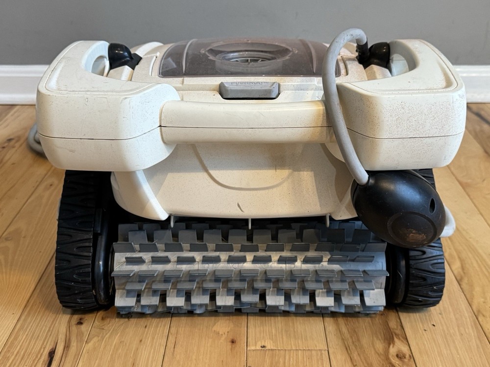 Polaris P825 Robotic Pool Cleaner w/ Control Panel