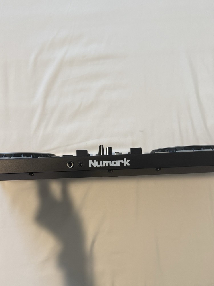 Numark Mixtrack Pro FX 2-deck DJ Controller With Effects Paddles