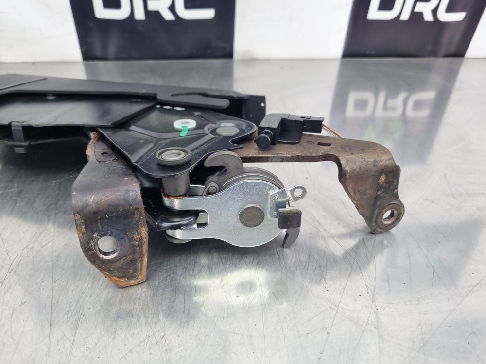 AUDI A4 B7 2004-2008 HAND BRAKE LEVER PULL