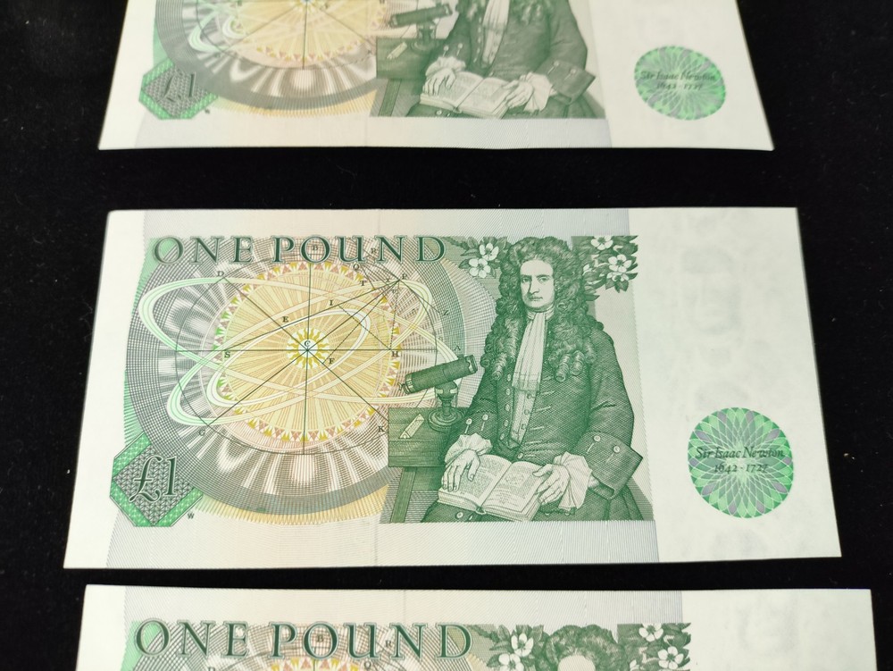 4 x Uncirculated Consecutive Numbered £1 One Pound Banknotes - Somerset - 74-77