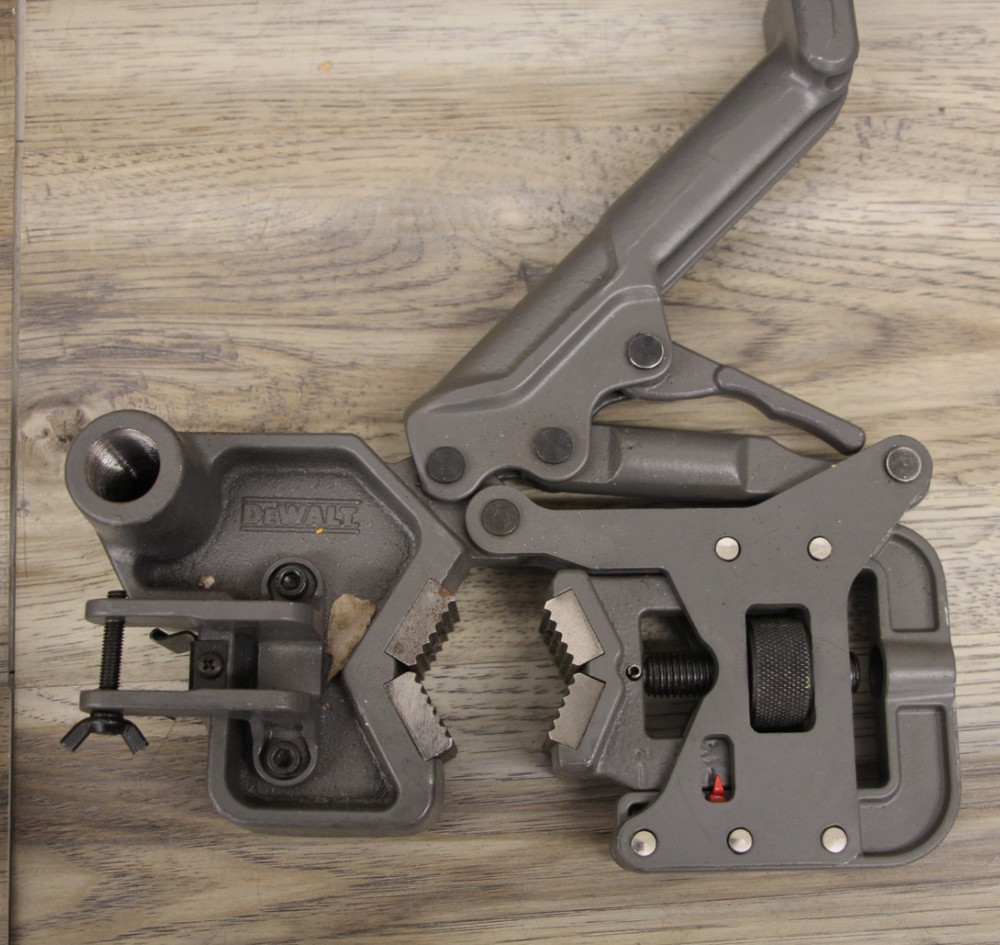 DEWALT Flexvolt 60V Max Pipe Cordless Threader (DCE700) TOOL ONLY