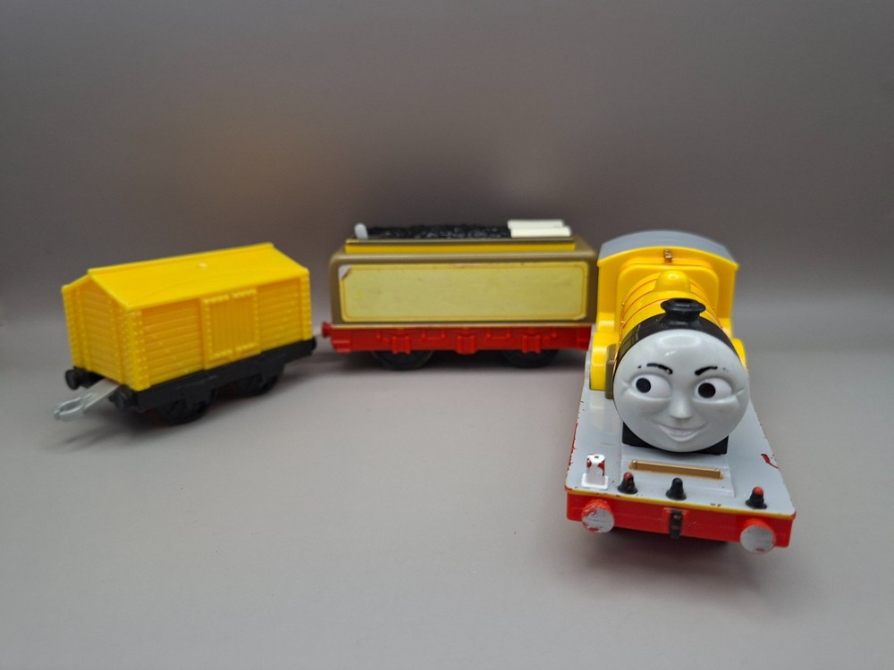 Molly Trackmaster Train Motorized 2005 Mattel - Thomas  Trackmaster - WORKING