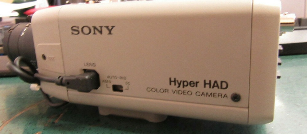 Sony SSC-C104 Hyper HAD CCD Color Video Security Camera With Lens