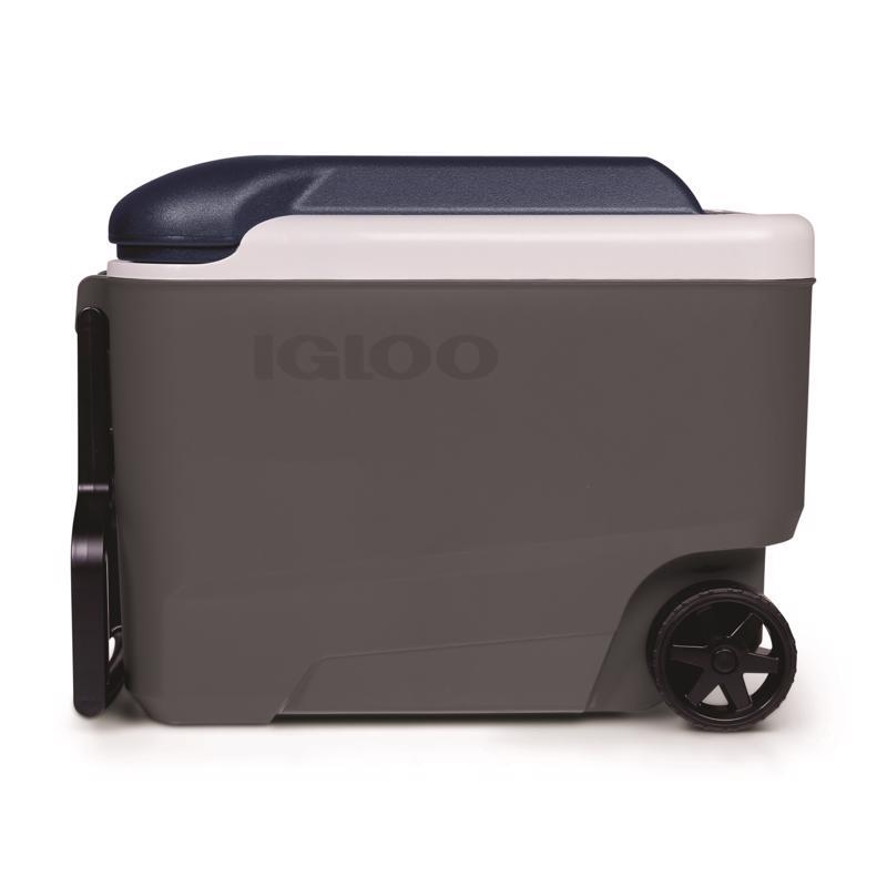 Igloo 34484 MaxCold Durable Reinforced Ultratherm Blue Roller Cooler 40 qt.