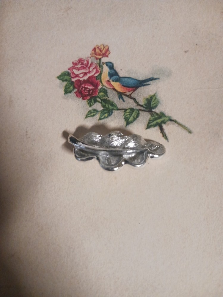 Vintage Gerrys Brooch Leaf Feather Silver Tone Pin