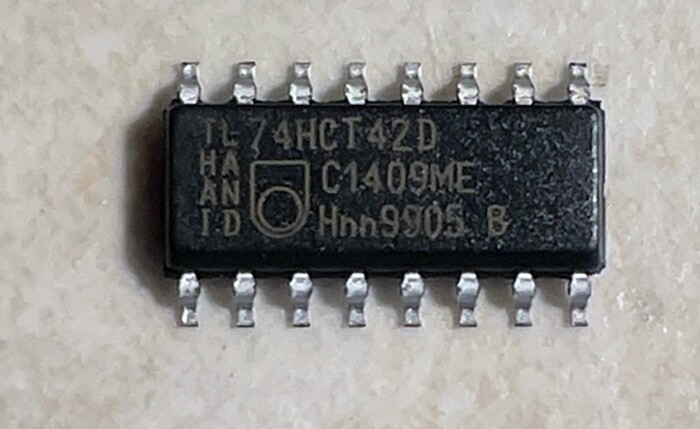 Philips 74HCT42D BCD to Decimal Decoder- SMD - Lot of 3