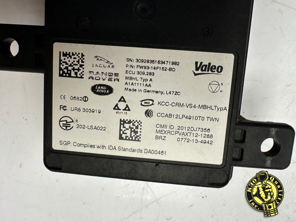 2016-2020 JAGUAR XE XF F-PACE REAR LEFT / RIGHT BLIND SPOT SENSOR CONTROL MODULE