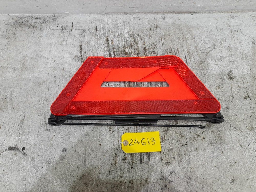 AUDI A4 2003 HAZARD WARNING TRIANGLE 4B5860251