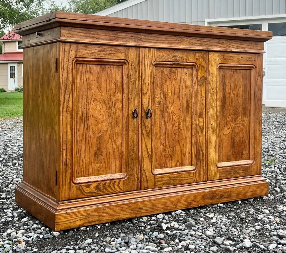 Henredon Artefacts Traditional Oak Rolling Flip Top Server