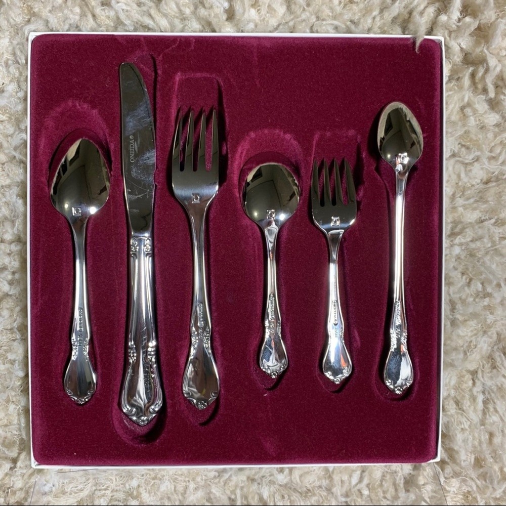 Oneida 3615 Chateau 6 piece progress flatware set